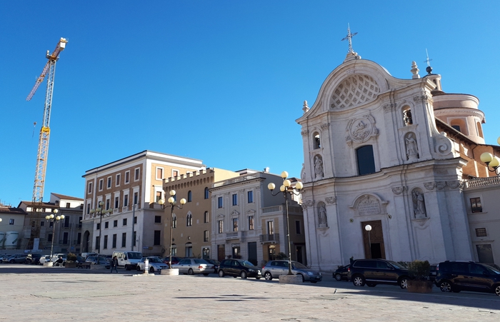 L'Aquila 10 anni dopo il sisma, una ricostruzione a metà