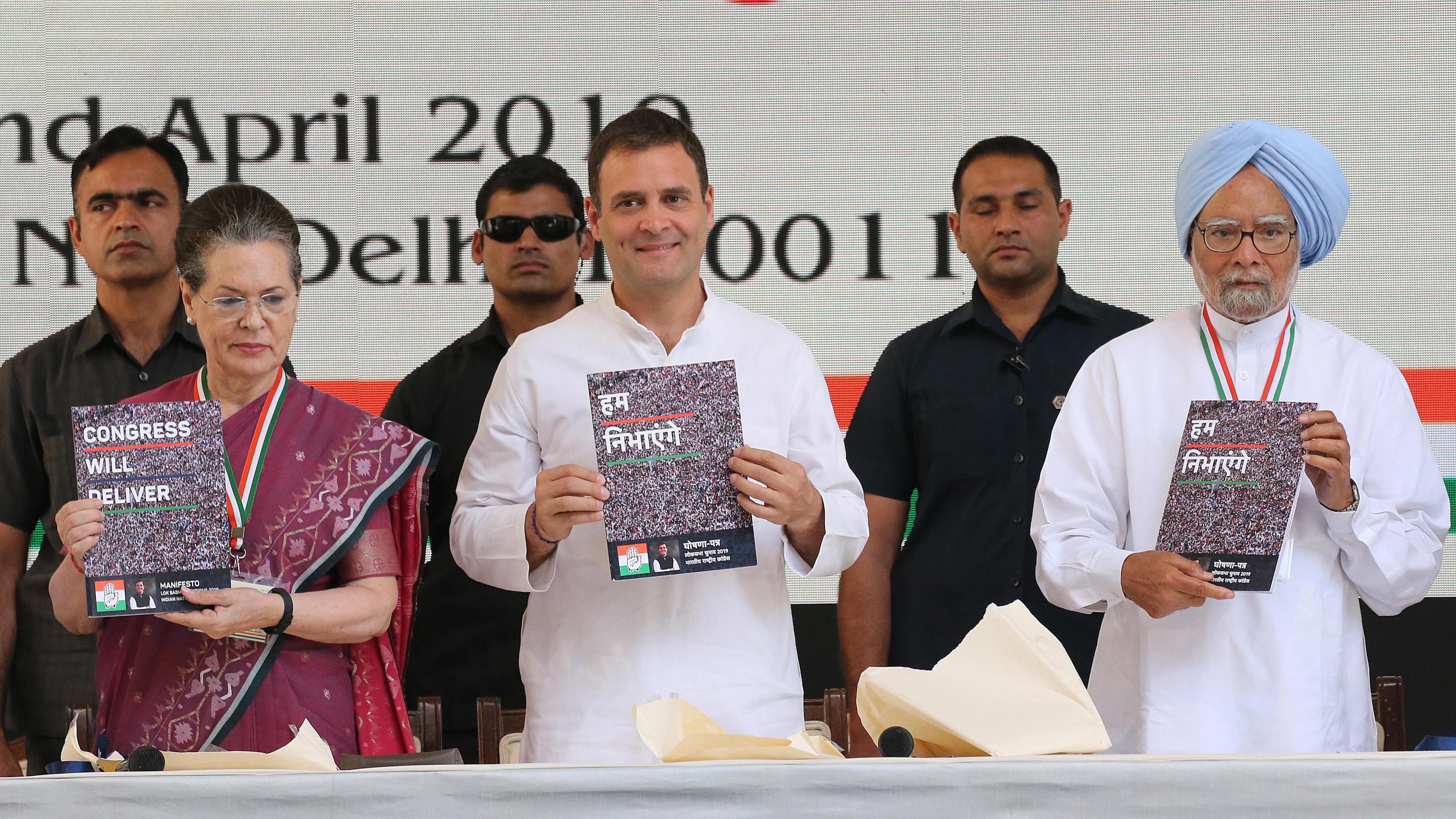 India: Gandhi lancia Manifesto partito