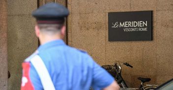 le-meridien-hotel-carabiniere-ucciso-finnegan-lee-elder