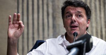 Renzi e l'ipotesi crisi di governo: avvertimento agli alleati