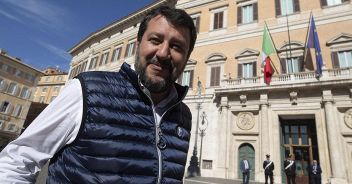 salvini-attacca-governo-lacrime-coccodrillo