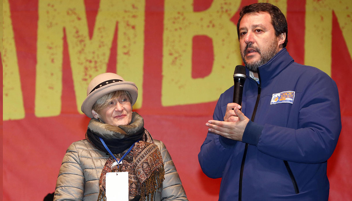 Bibbiano, Salvini sul palco della Lega