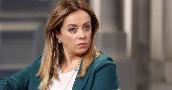 giorgia-meloni-sardine-bibbiano