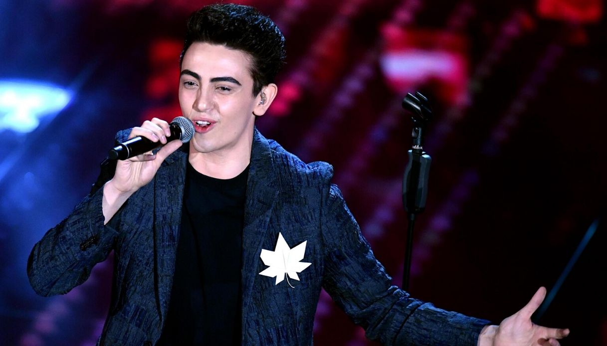 Michele Bravi chiesto il patteggiamento l accusa al cantante