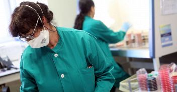 Coronavirus, le due cure sperimentali in attesa del vaccino