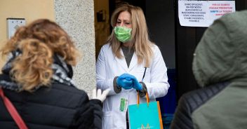 Coronavirus, farmaci anti Aids: via libera a medici di famiglia