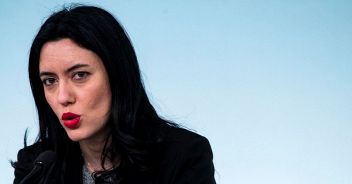 Scuole chiuse, Azzolina: "Esperti per ripartire a settembre"