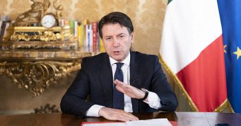 Coronavirus, firmato il nuovo Dpcm l'annuncio di Conte