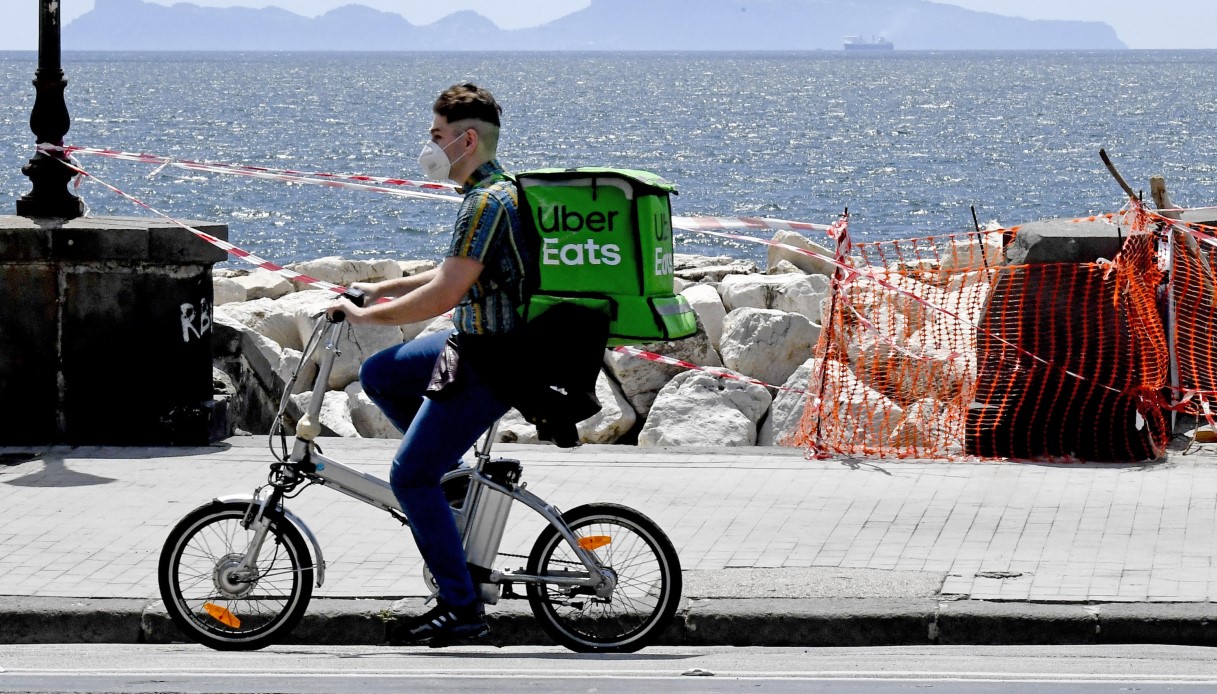 Caporalato sui rider, Uber Italia commissariata