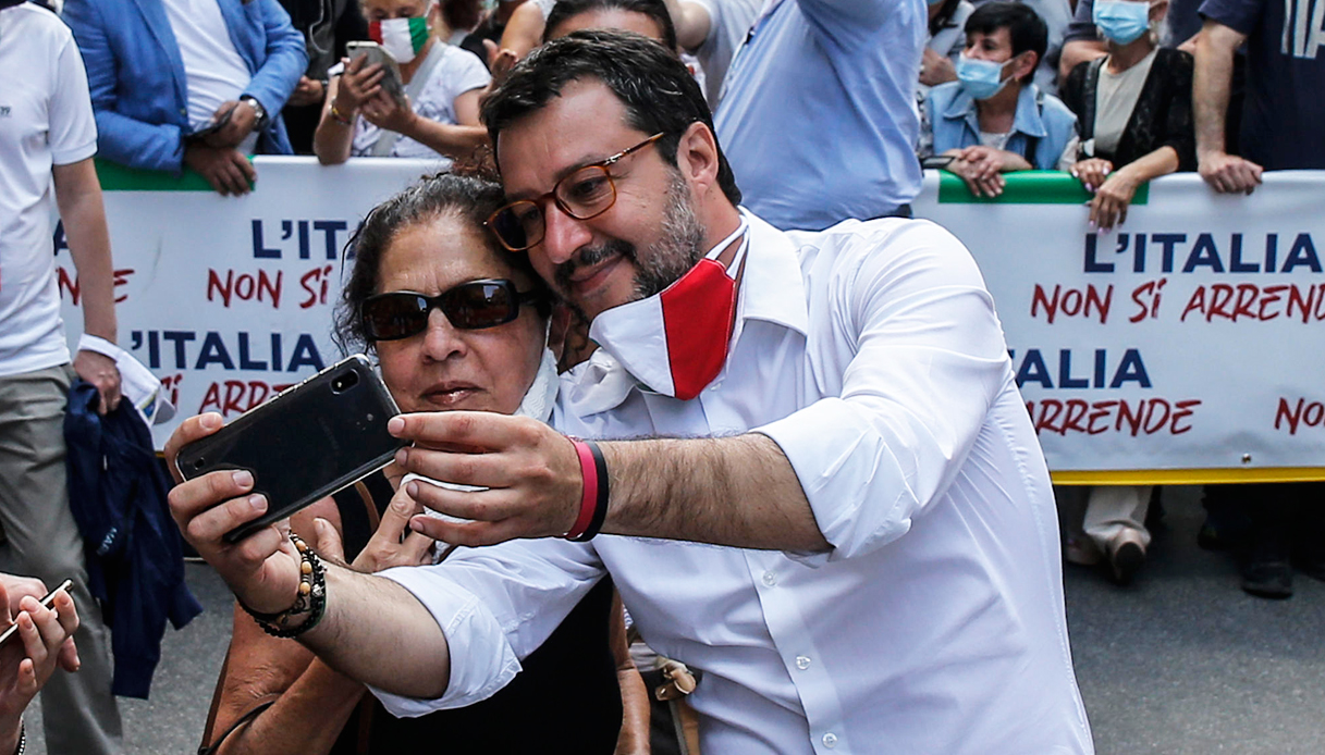 Selfie Senza Mascherina Matteo Salvini Risponde Alle Polemiche