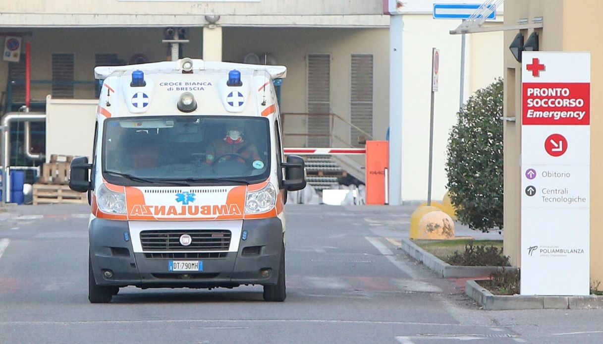 Aiuto, il bambino non respira, muore a 4 anni nel Bresciano per