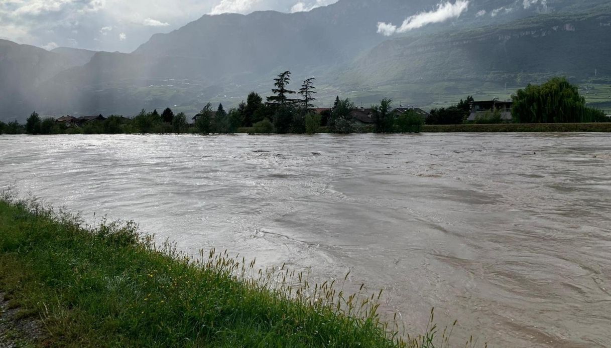 Maltempo, esondati Isarco e Adige: chiusa Autobrennero