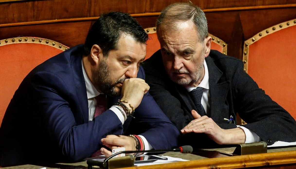 Doppia preferenza, Calderoli: "Danneggia donne". Salvini applaude