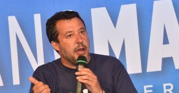 Vaccino coronavirus: obbligatorio o no? Salvini prende posizione