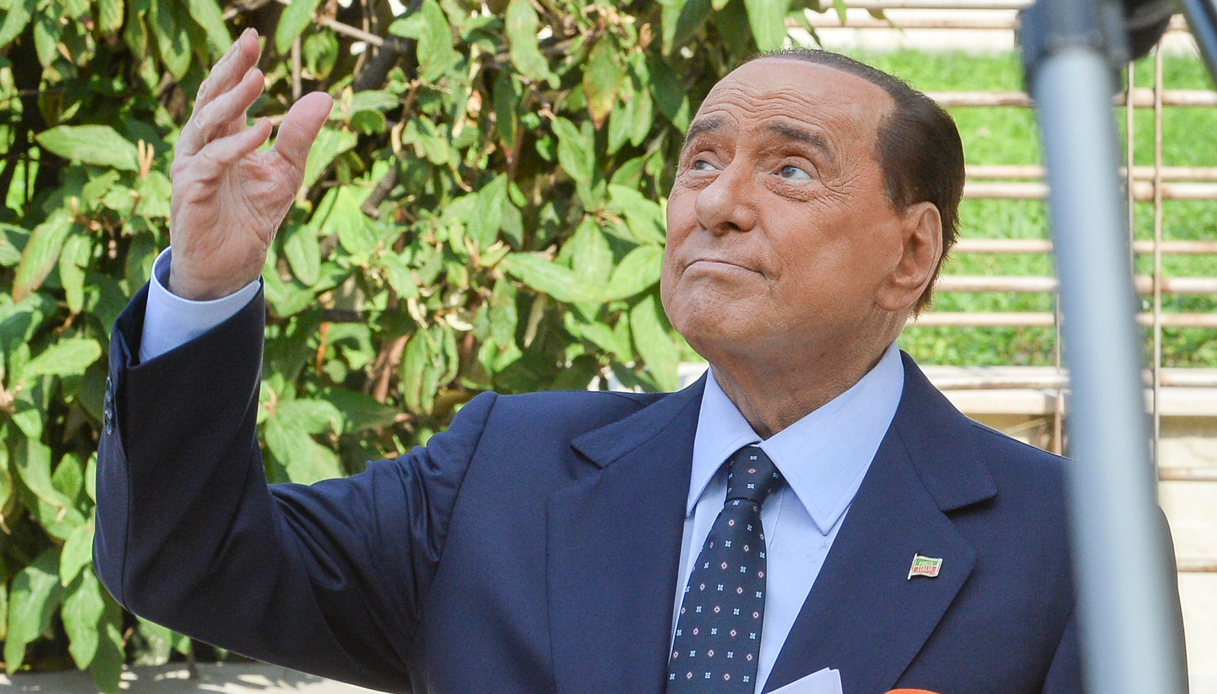 Compleanno Berlusconi, gli auguri social