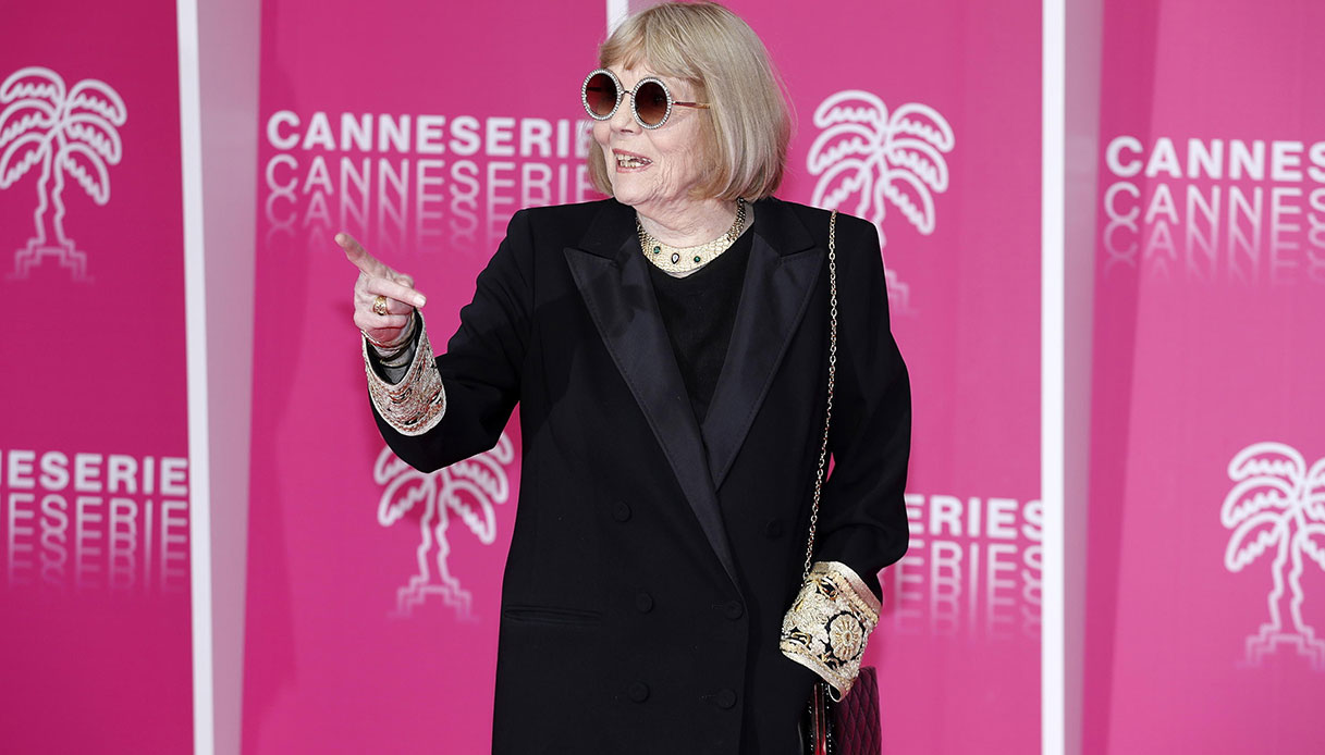 Addio a Diana Rigg, unica moglie di James Bond in 007