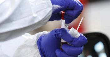 Covid, rapporto casi positivi-tamponi tocca record del 9,4%