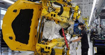 Istat, nuovi segnali positivi dalla produzione industriale