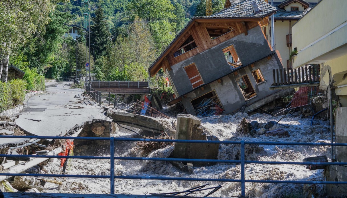 Maltempo in Piemonte molti dispersi, un morto. La situazione