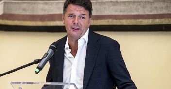 Matteo Renzi ultimatum rientro Pd