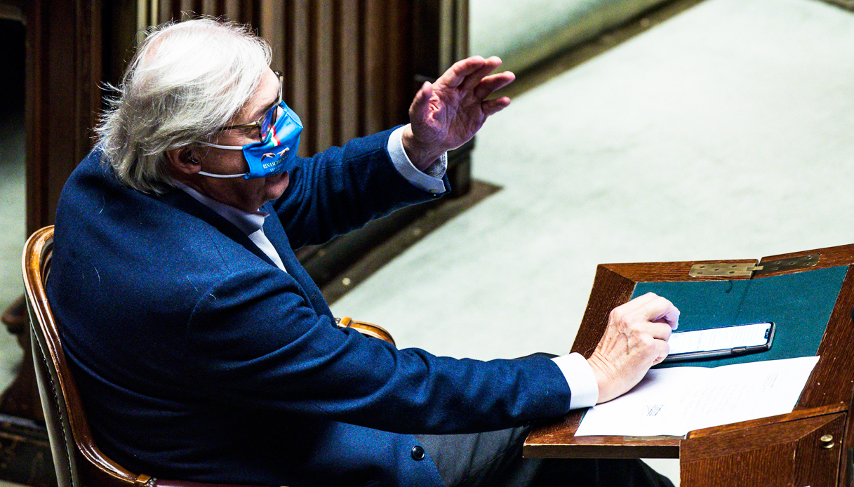 Vittorio Sgarbi espulso dall'Aula