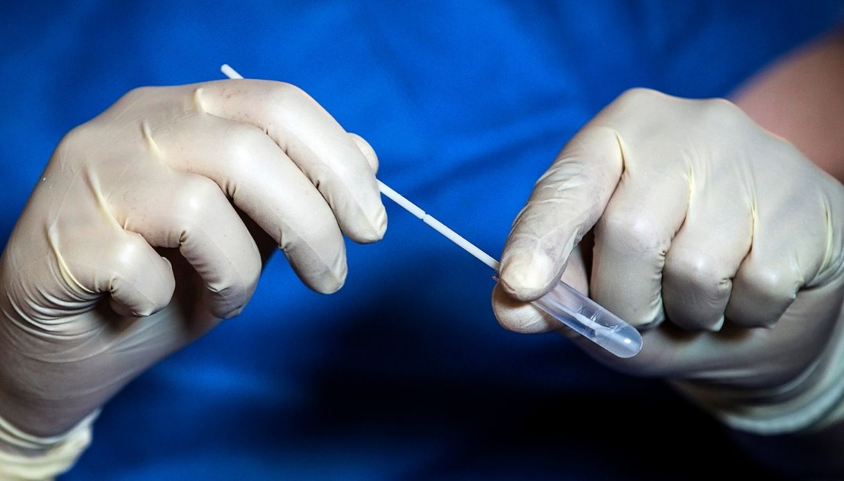 Coronavirus, i quattro sintomi spia da tenere sotto controllo