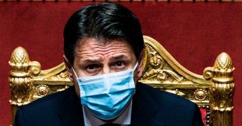 Conte e l'alternativa alle fasce di rischio: annuncio del premier