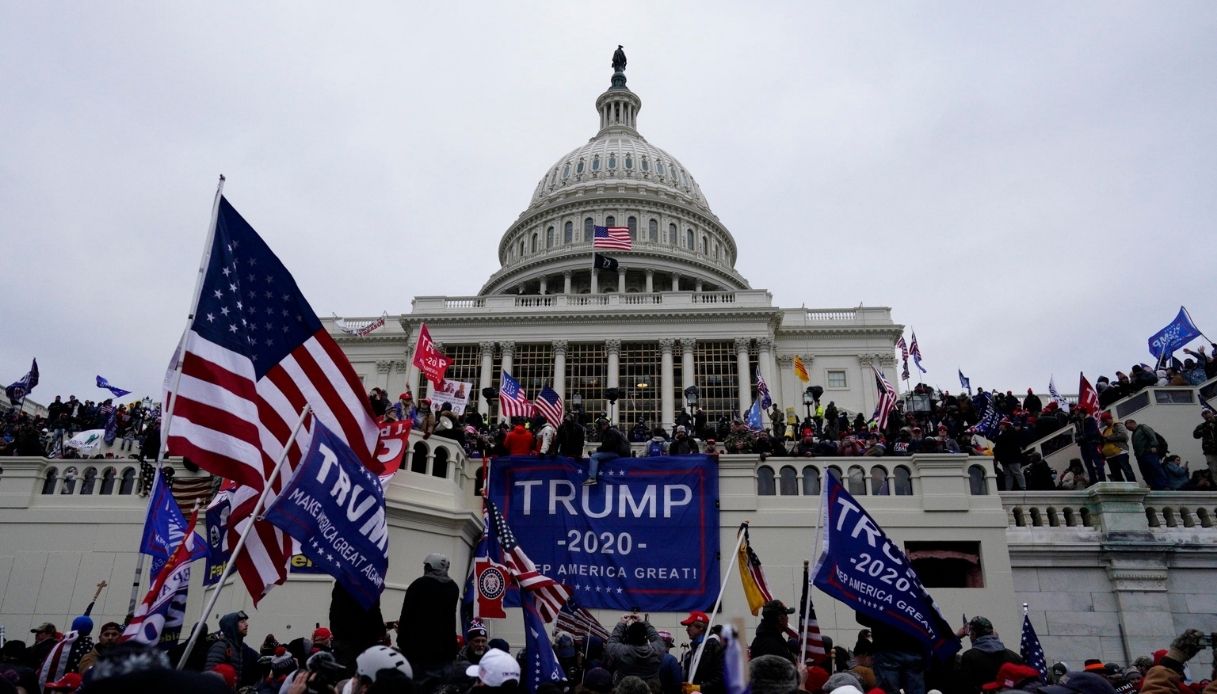 Fan di Trump assaltano Congresso Usa, le reazioni in Italia