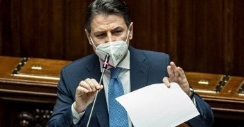conte-aula-parlamento