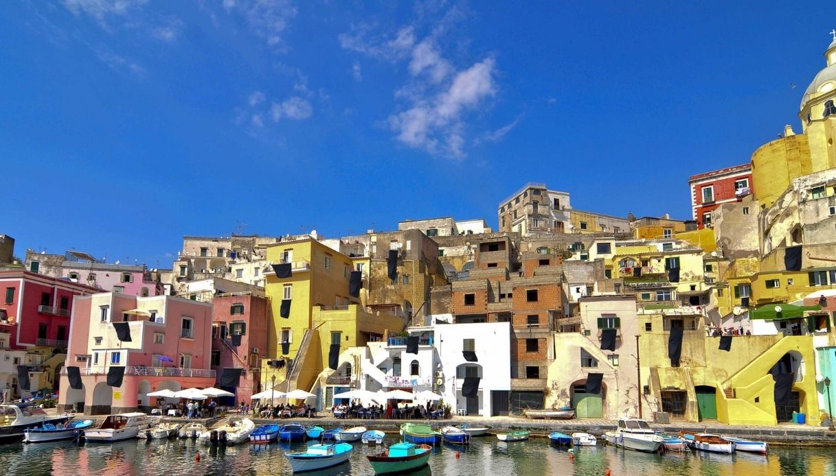 Procida capitale della cultura 2022: la colorata isola di Arturo