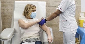 dottoressa positiva vaccino
