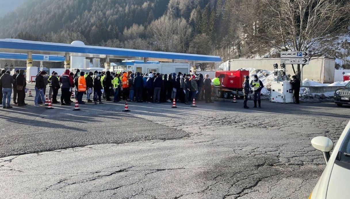 Tamponi al Brennero, 40 km di coda