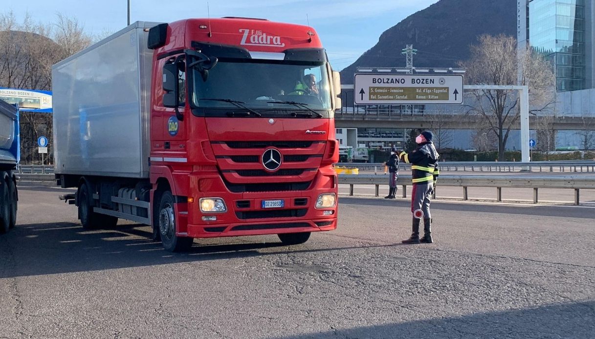 Tamponi al Brennero, 40 km di coda