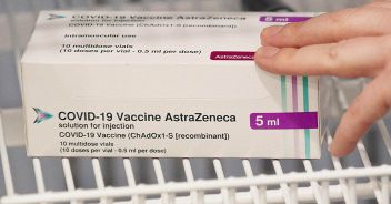 vaccino astrazeneca arcuri dosi