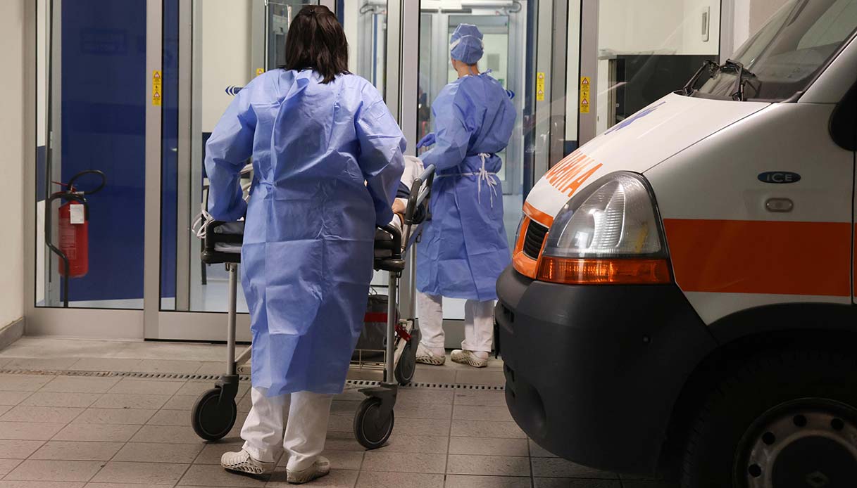 Covid, oggi troppi giovani in terapia intensiva: le motivazioni