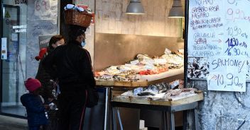 Il reddito famiglie è in calo, pressione fiscale al top dal 2014