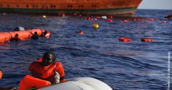 Naufragio al largo della Libia, si temono decine di vittime