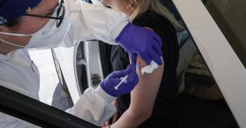 Ecco le indicazioni per i vaccini nei luoghi di lavoro