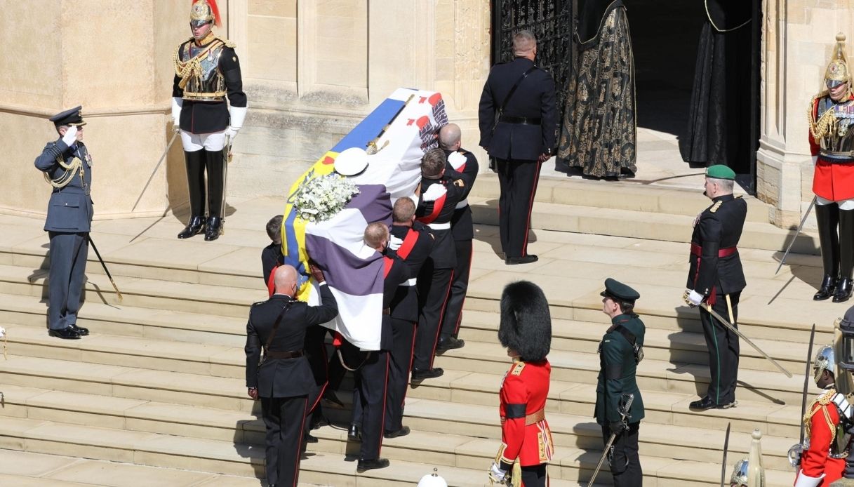 I funerali del principe Filippo e il lutto della regina. Le foto
