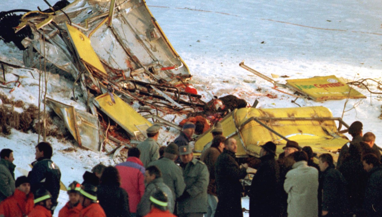 Incidenti in funivia, 1976: disastro del Cermis