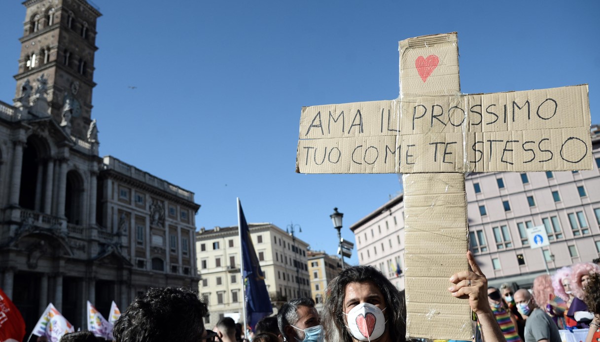 Onda Pride da Milano a Roma: in piazza anche per il Ddl Zan