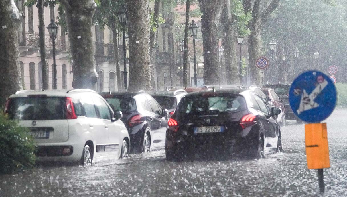 Violento nubifragio a Torino: disagi anche in tutto il circondario