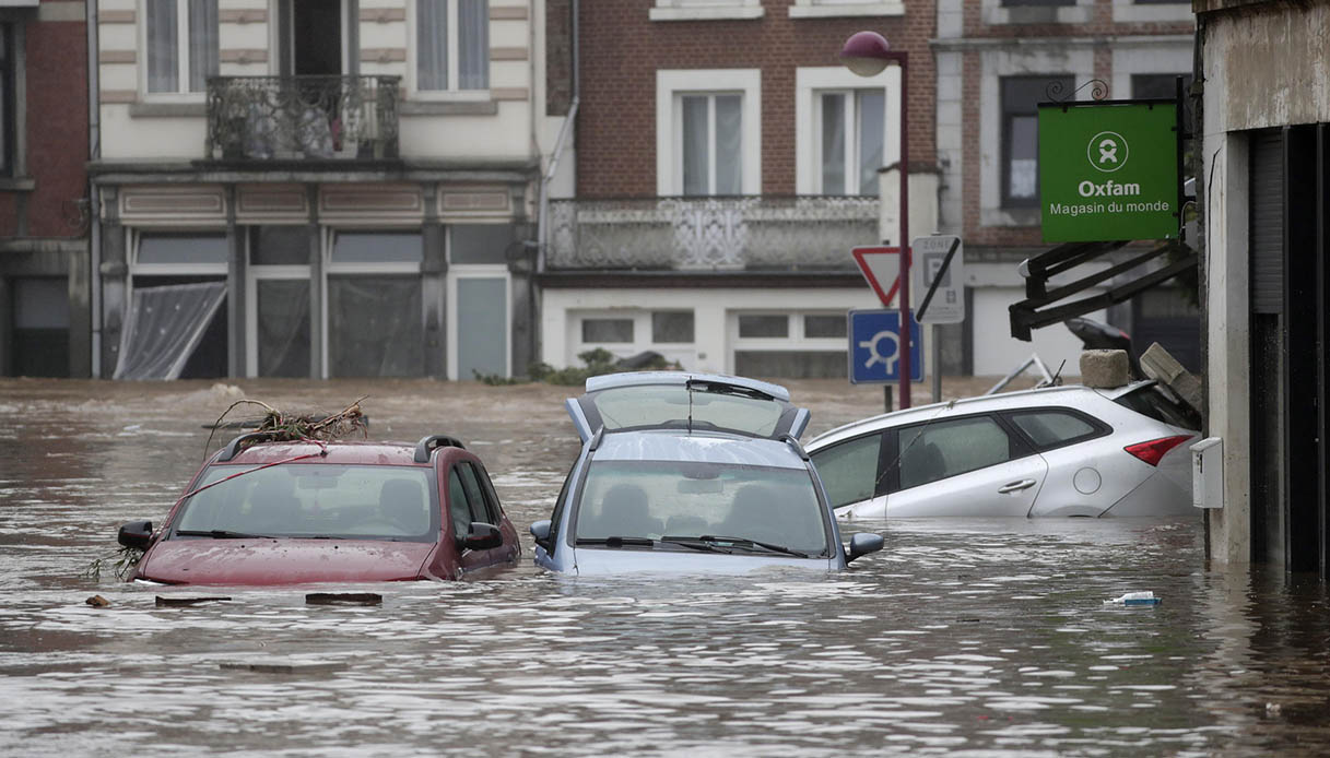 Maltempo, alluvione anche in Belgio: morti e dispersi