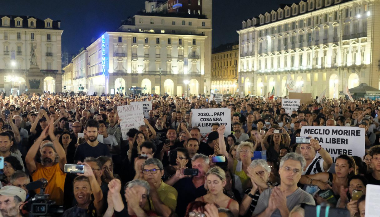Green pass, a Torino migliaia di cittadini in piazza: l'organizzazione