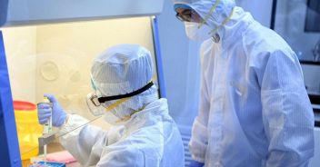 Covid e fuga da laboratorio: nuovo annuncio dell'Oms sulle varianti