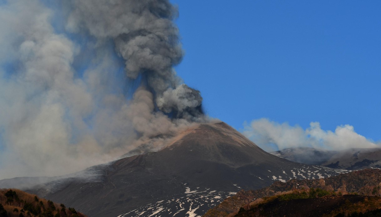 Etna da record, nuova vetta quanto è cresciuto il vulcano Etna da record, nuova vetta quanto è cresciuto il vulcano