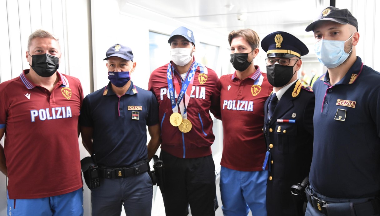 Tokyo 2020, Marcell Jacobs atterra a Fiumicino: l'accoglienza da star