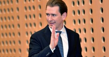 Austria, il cancelliere tedesco Kurz indagato per corruzione: il caso