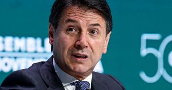 Referendum tv pubblica, Conte avvia la raccolta firme: l'annuncio
