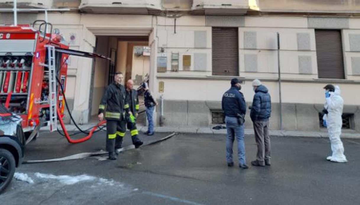 Alessandria, incendio in un palazzo: donna morta carbonizzata.